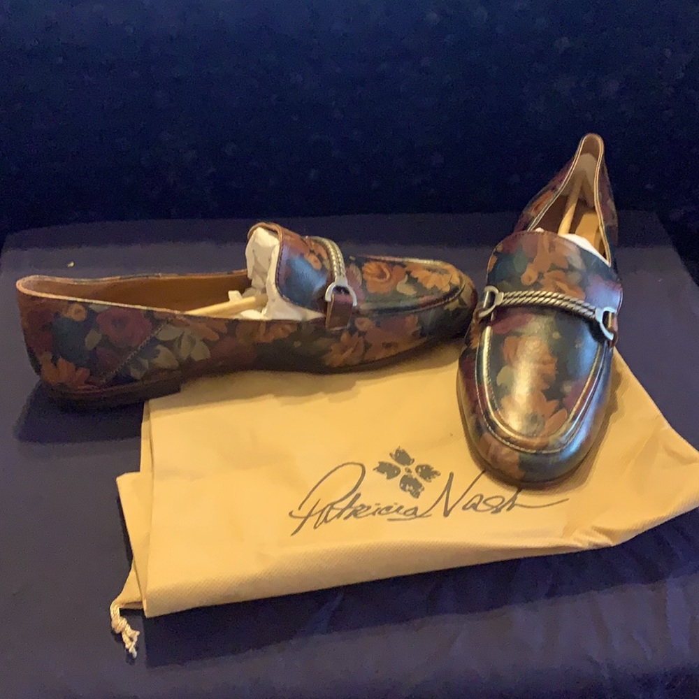 Patricia Nash leather loafers - floral w/burnished silver hardware